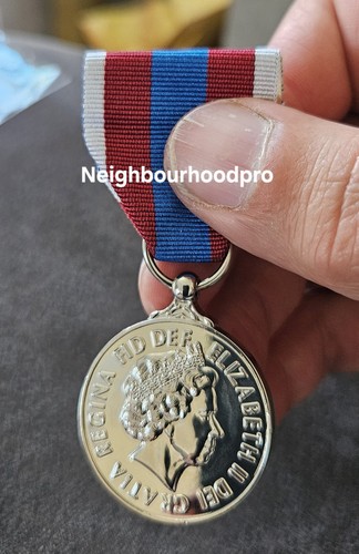 Queens platinum jubilee medal - jubilee,