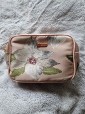 Ted Baker Make Up / Wash Bag