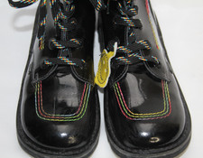 KICKERS Black patent leather