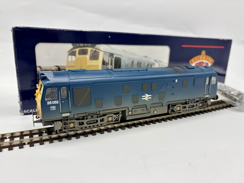 Bachmann 327 class 1 - 32-327, 25/1