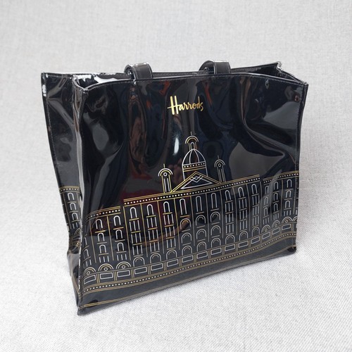 Black harrods outline - black,