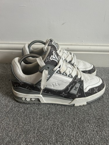 Trainer - lv,