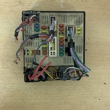 RENAULT MEGANE MK3 FUSE BOX