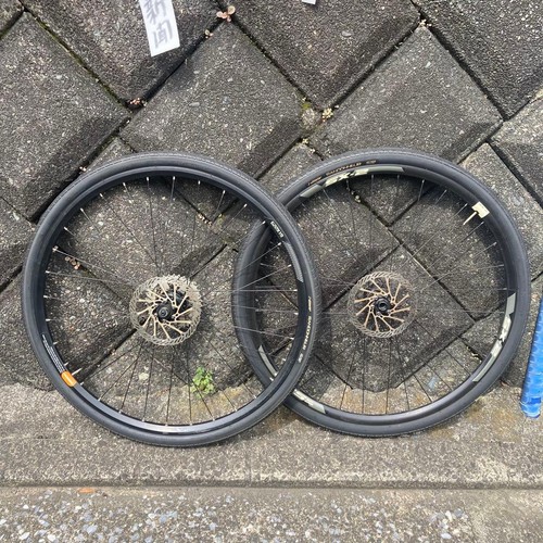 Gravel road bike - disc, wheel