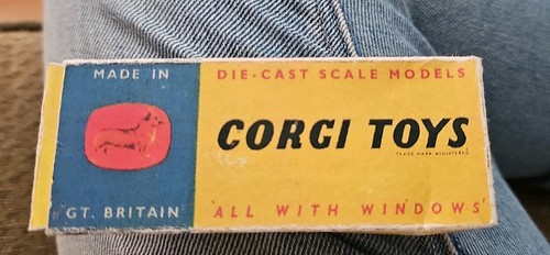 Corgi toys 215 ford - toys,