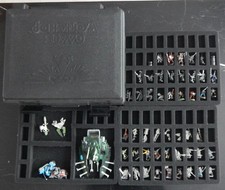 WARHAMMER 40K small collection of metal + plastic in Games Workshop case