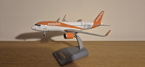 Blue box easyjet - box,