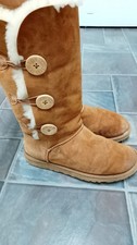 Chestnut Bailey Button UGG