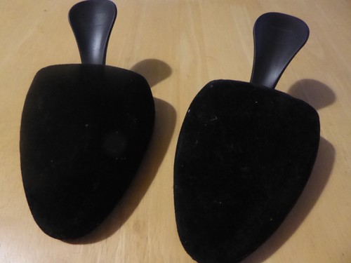 Pair ladies black shoe trees - pair,