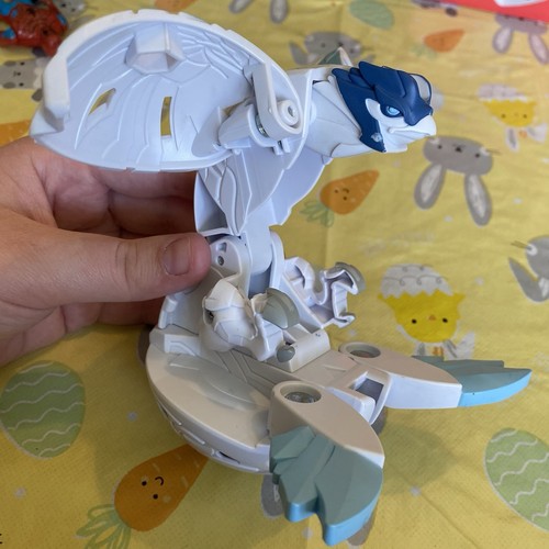 Bakugan deka ventri figure toy - deka,