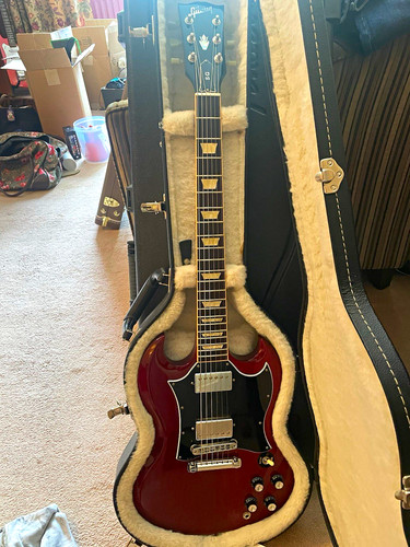 Gibson 2016 red solid - sg,