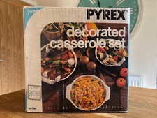 Vintage Pyrex Casserole Set