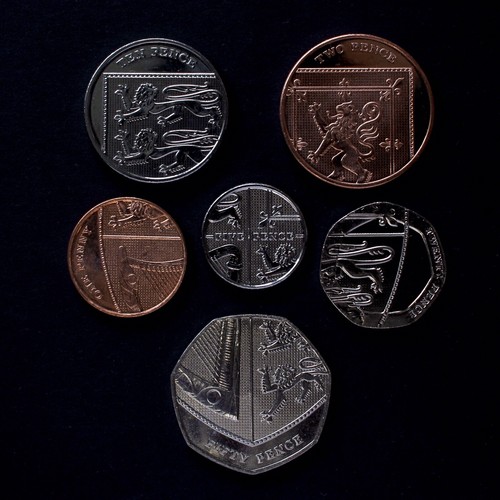 Coin royal shield arms - coin, of