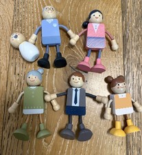 Little Town Aldi Wooden Family
