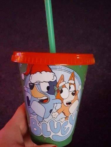 Cold cups with lids - and, straws