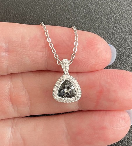 Genuine swan signed swarovski - genuine,