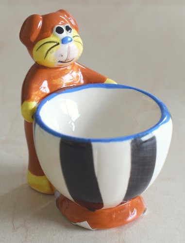 Top galerie egg cup dog - top,