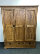 Oak Triple wardrobe with Drawers CS D37