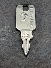 SAMSONITE replacement SUITCASE KEY  SE 124 SPARE RARE deleted VINTAGE  PART