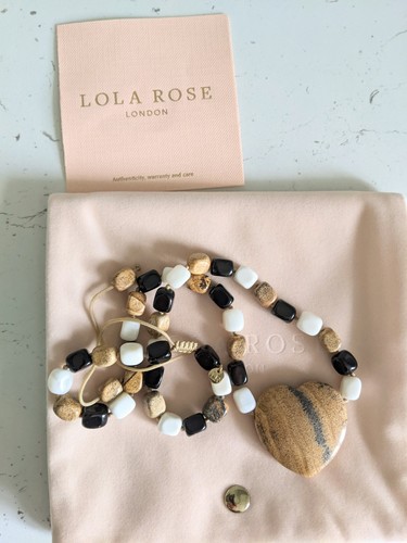 New lola rose semi - new,