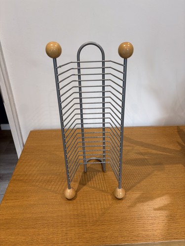 Vintage retro wire - cd, rack