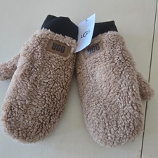 NEW WOMENS S/M CARAMEL UGG