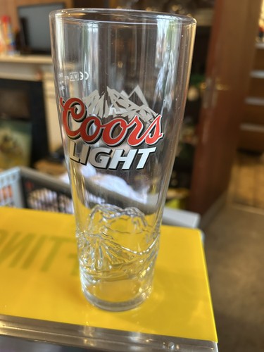 Coors light pint - pint, with