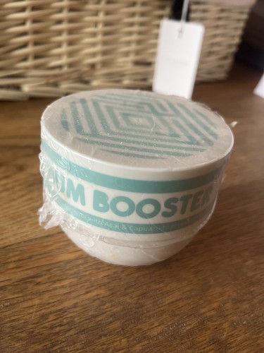 Skinny tan bum - bum, booster