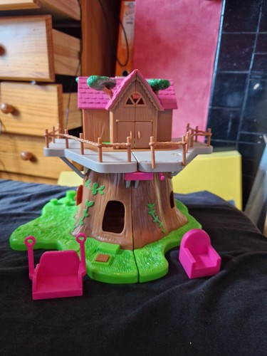 Tree house jungle - jungle, in