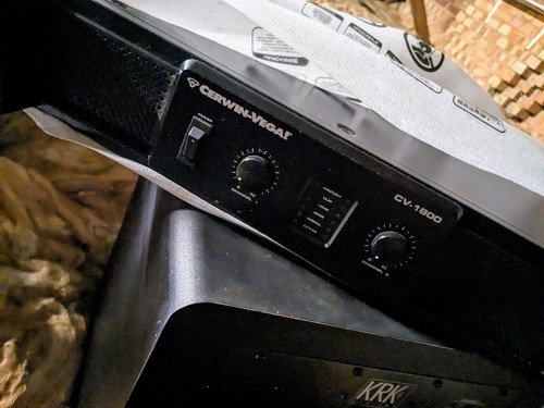 Mackie c300z cerwin vega - cerwin,