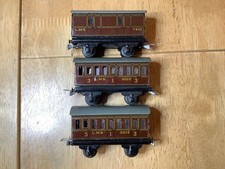 Trix Twin 3 Rail Rake of 3 Pre War LMS 4 Wheel Coaches