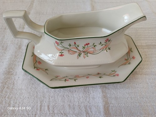 Eternal beau gravy jug with - beau,