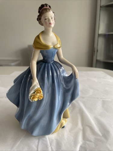 Royal doulton figurine 2271 - royal,