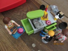 PLAYMOBIL CARRYME CASED CITY LIFE 9543 MODERN FAMILY KITCHEN FURNITURE PLAYFIGS