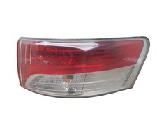 TOYOTA AVENSIS Taillight Lamp Off Side Right Rear Outer Saloon 2009 Mk3  