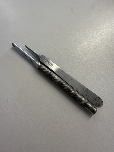 Swiss tools center - pb, punch