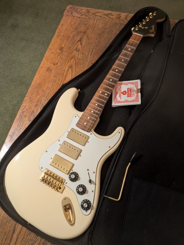 Fender blacktop stratocaster - fender,