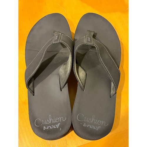 Reef cushion black platform - cushion,