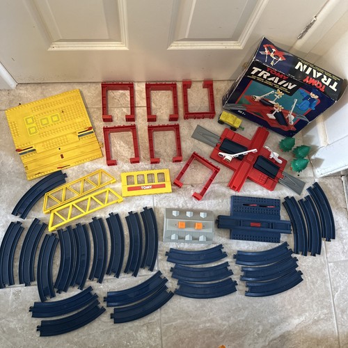 Vintage tomy trains dark - vintage,