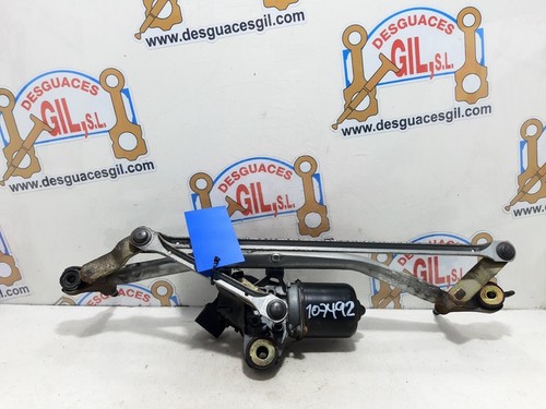 Front windscreen wiper - front, motor
