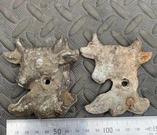 2 Vintage/Antique Cast Lead Bulls /Cow Head Decorative Weathered Gate Door Farm