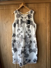 Beautiful sleeveless dress