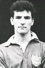 Football Photo>DEREK DOUGAN