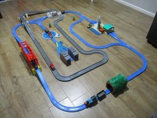 tomy trackmaster thomas the tank engine train set trains cranky battery set