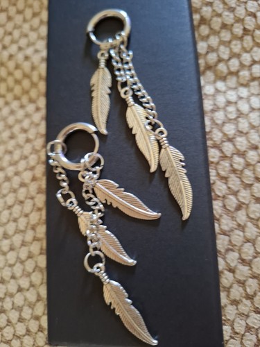 Silver hooped feather - silver,