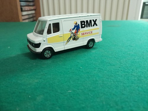 Corgi mercedes benz 207d - mercedes-benz, bmx