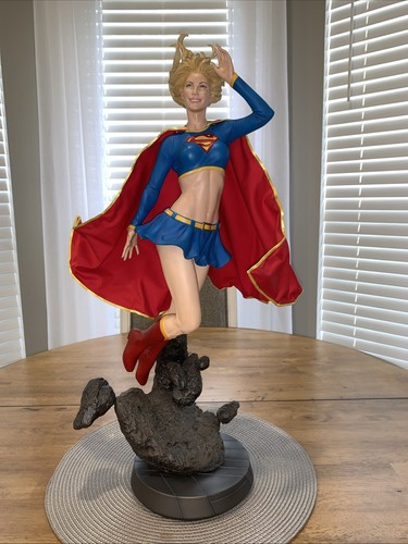 Sideshow collectibles premium - sideshow,
