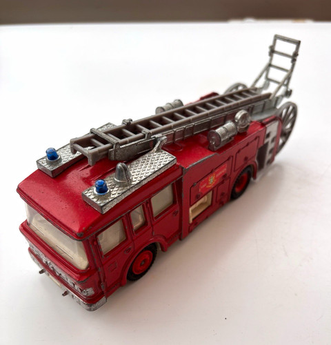 Dinky toys model - dinky,