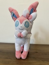 Sylveon Pokemon Center