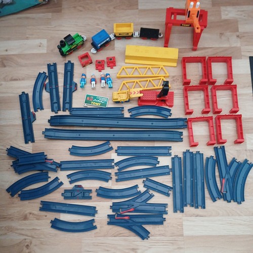 Vtg 80s tomy train set - vtg,